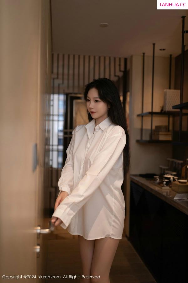 安然Maleah  [XiuRen]高清写真图 2024.10.29 No.9362 安然anran 丝袜美腿第16张图片